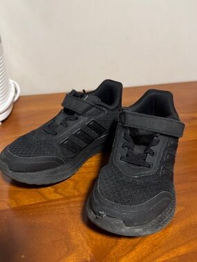 adidas Kids Black Hook-and-Loop Sneakers